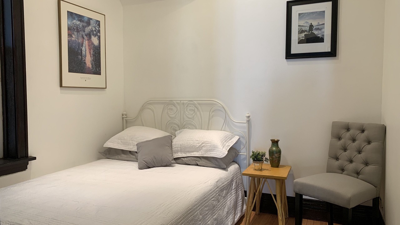 Photo of Bedroom in Wrigleyville
