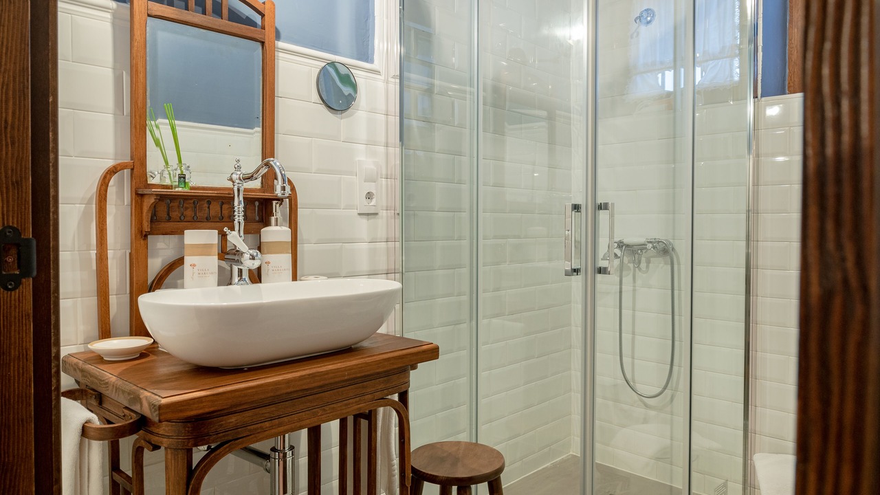 Photo of Bathroom in Dosbarrios