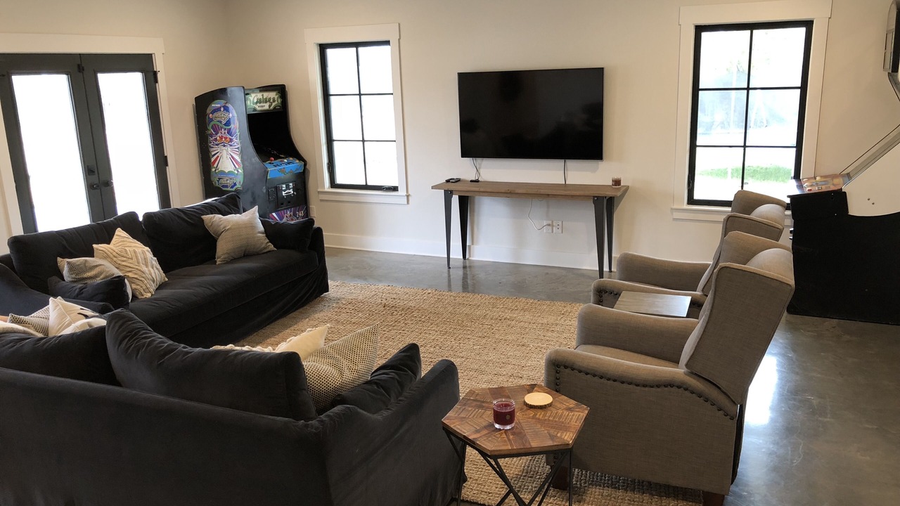 Photo of Livingroom in College Station