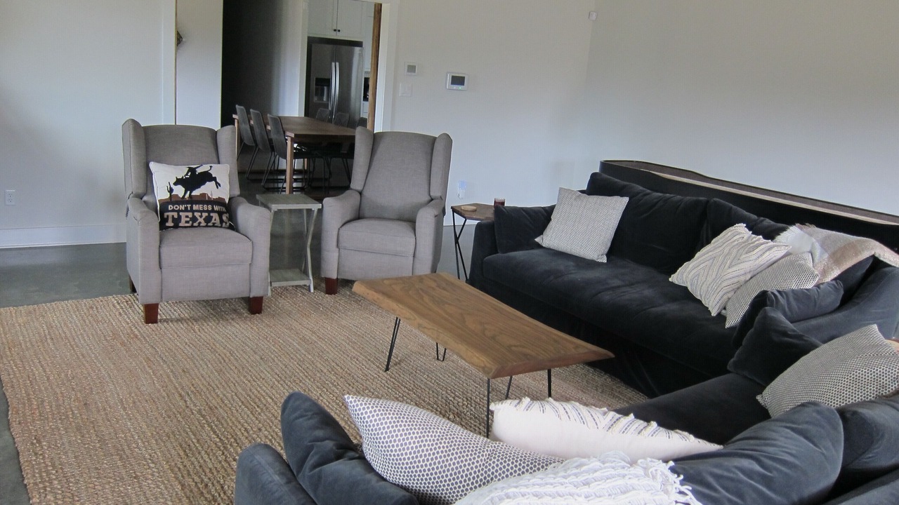 Photo of Livingroom in College Station