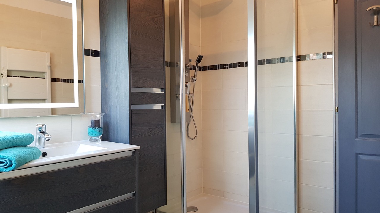 Photo of Bathroom in Fontaine-Henry