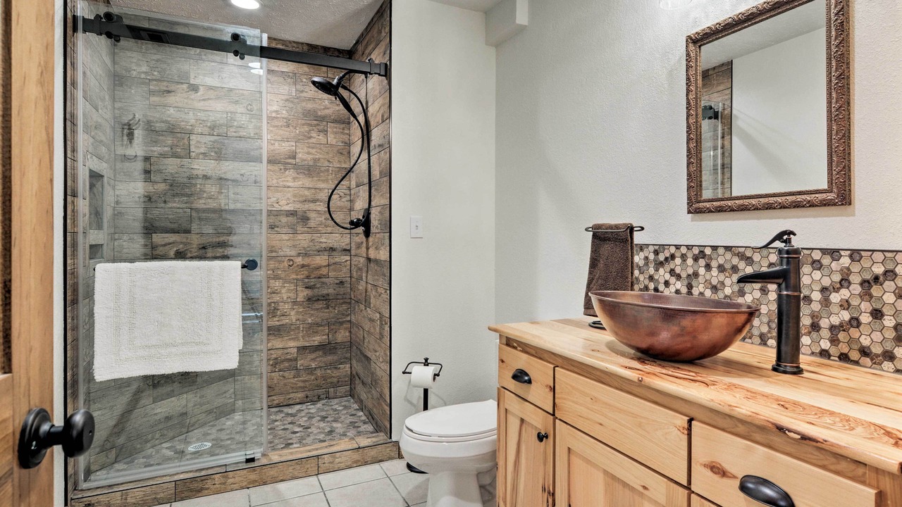 Photo of Bathroom in Garland