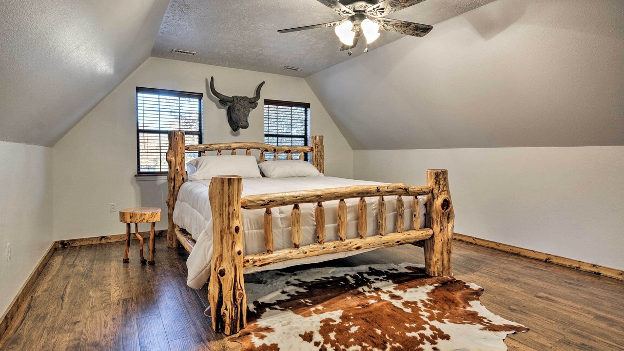 Photo of Bedroom in Garland
