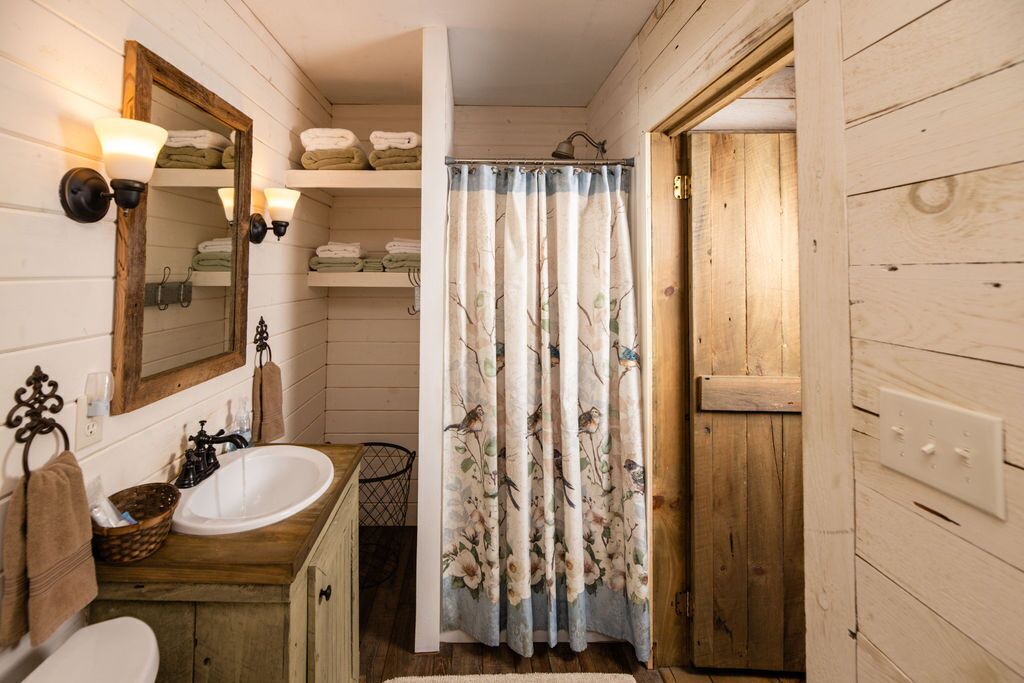 Photo of Bathroom in Purlear