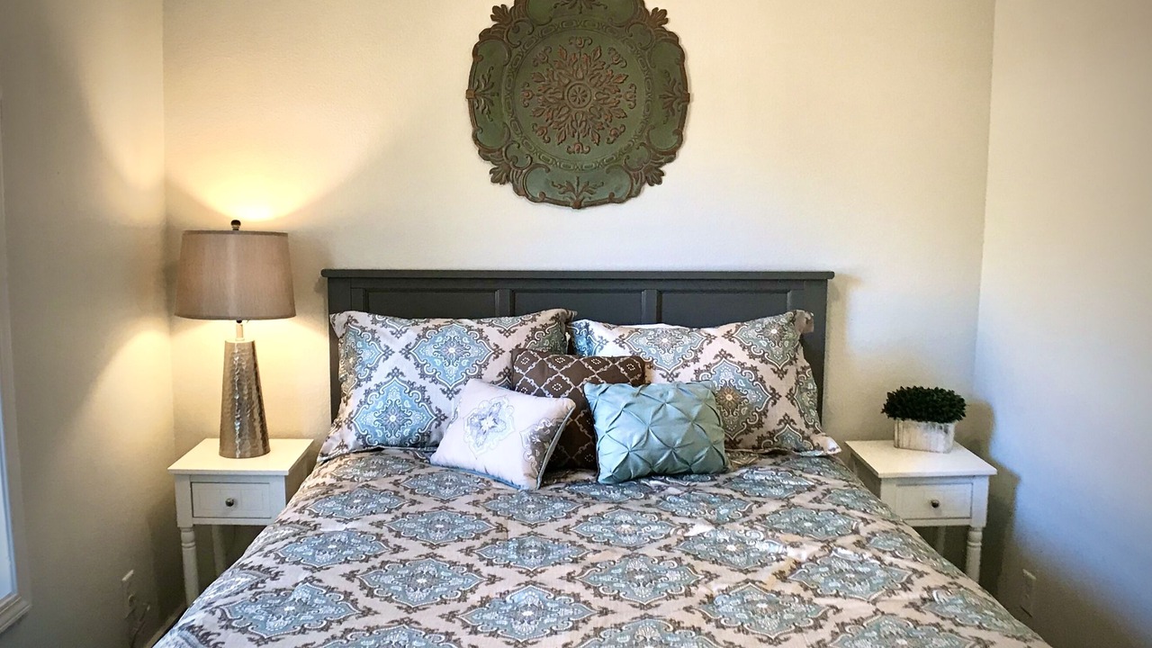 Photo of Others in Depot Bench