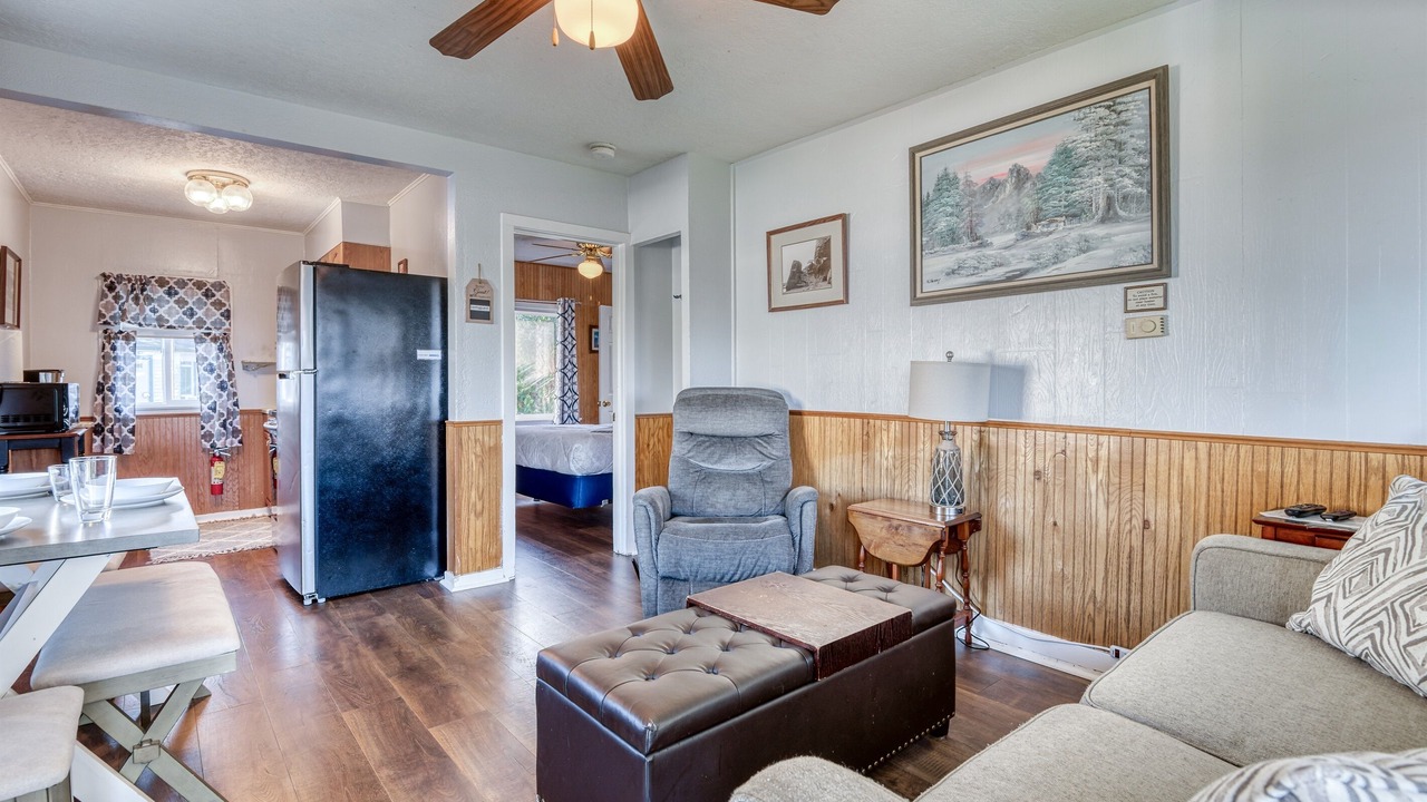 Photo of Livingroom in Depoe Bay