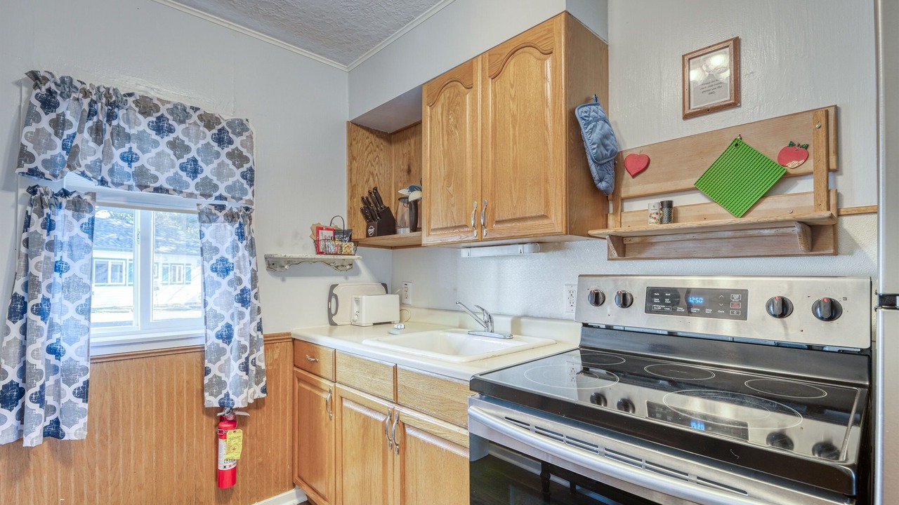 Photo of Kitchen in Depoe Bay