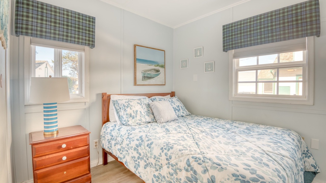 Photo of Bedroom in Depoe Bay