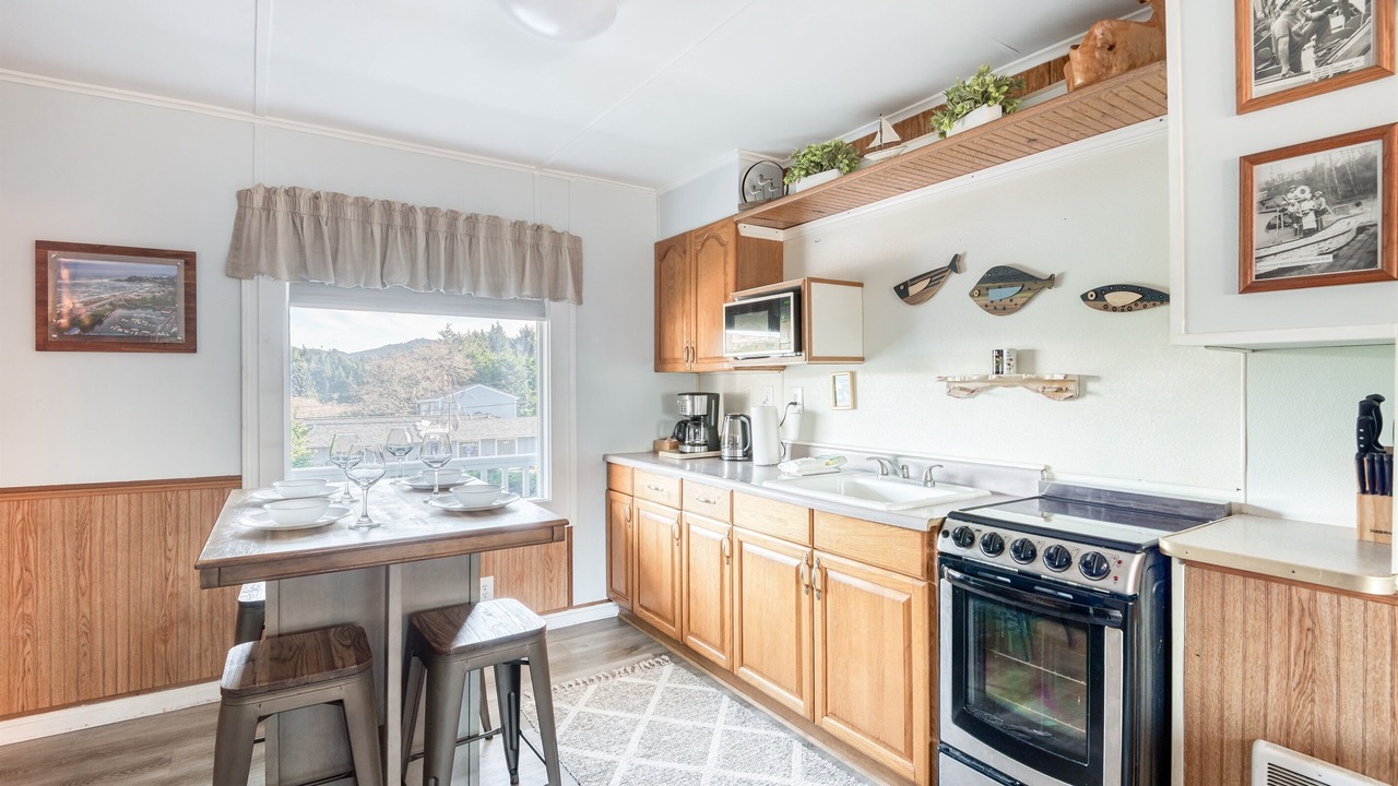 Photo of Kitchen in Depoe Bay