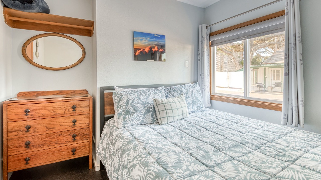 Photo of Bedroom in Depoe Bay