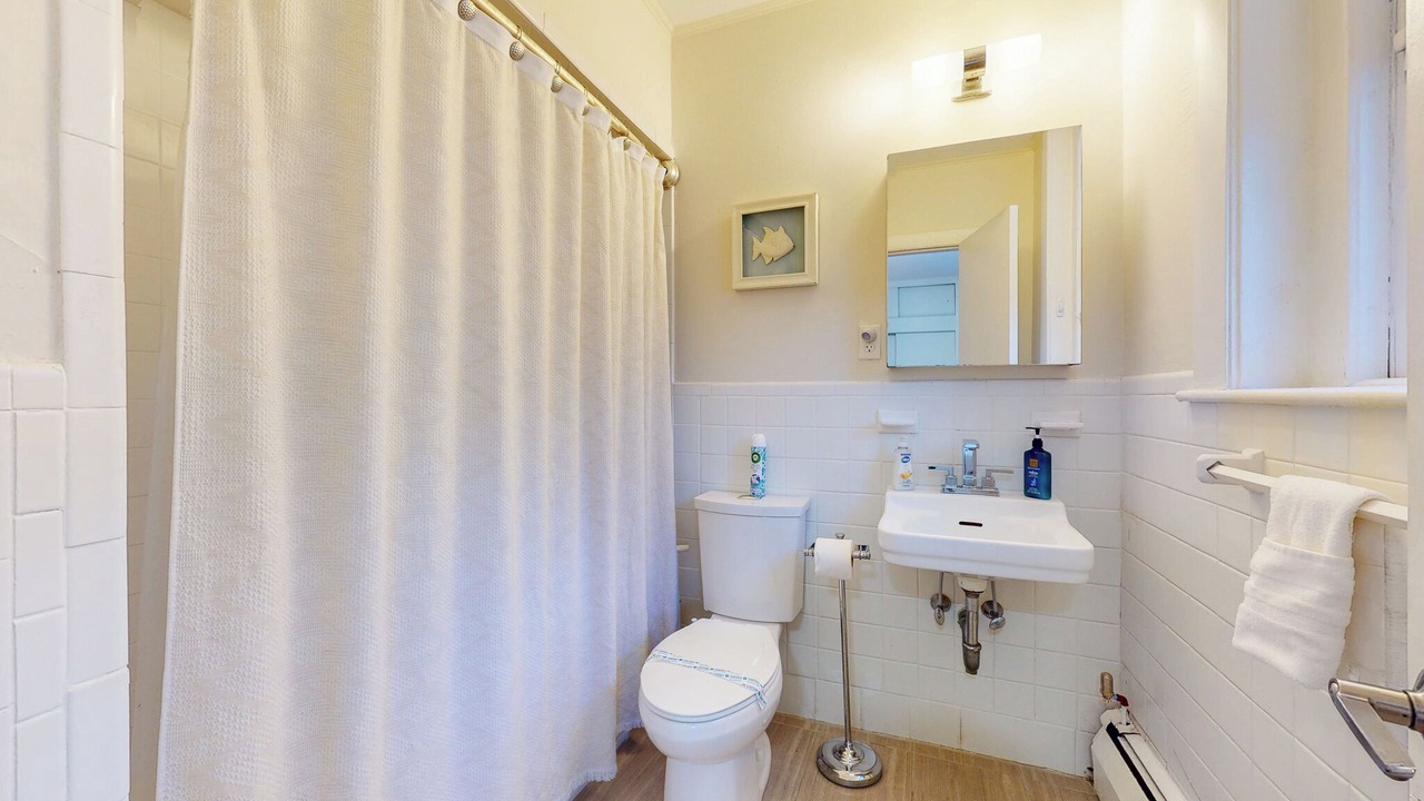 Photo of Bathroom in Cleveland Circle