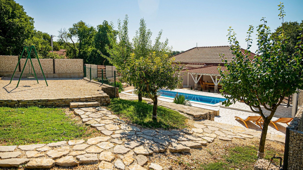 Photo of Outdoor in Pokrovnik