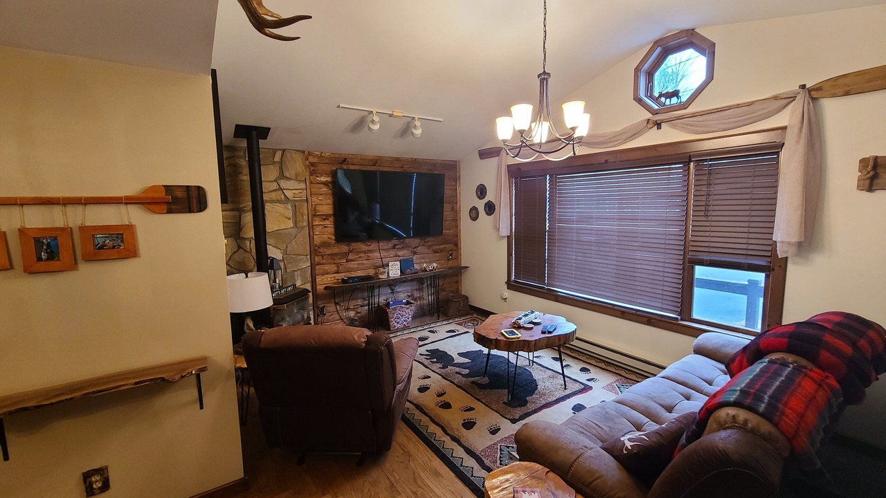Photo of Livingroom in Town of Webb