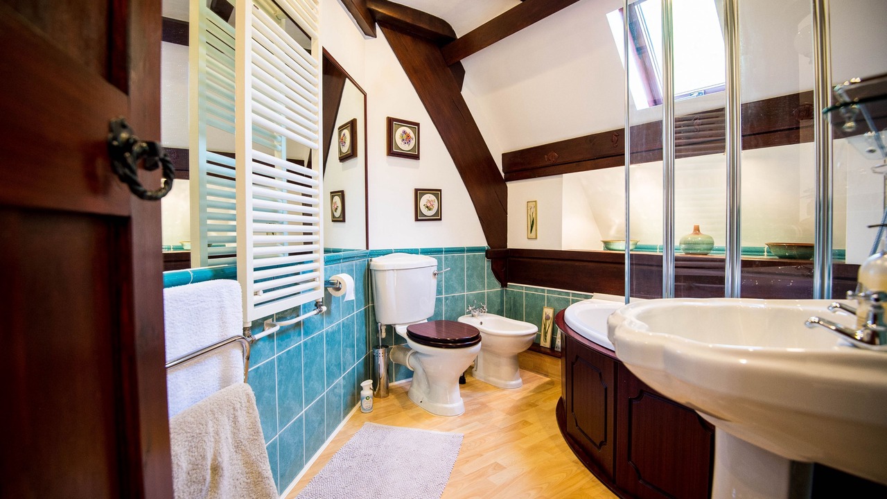 Photo of Bathroom in Llanddowror