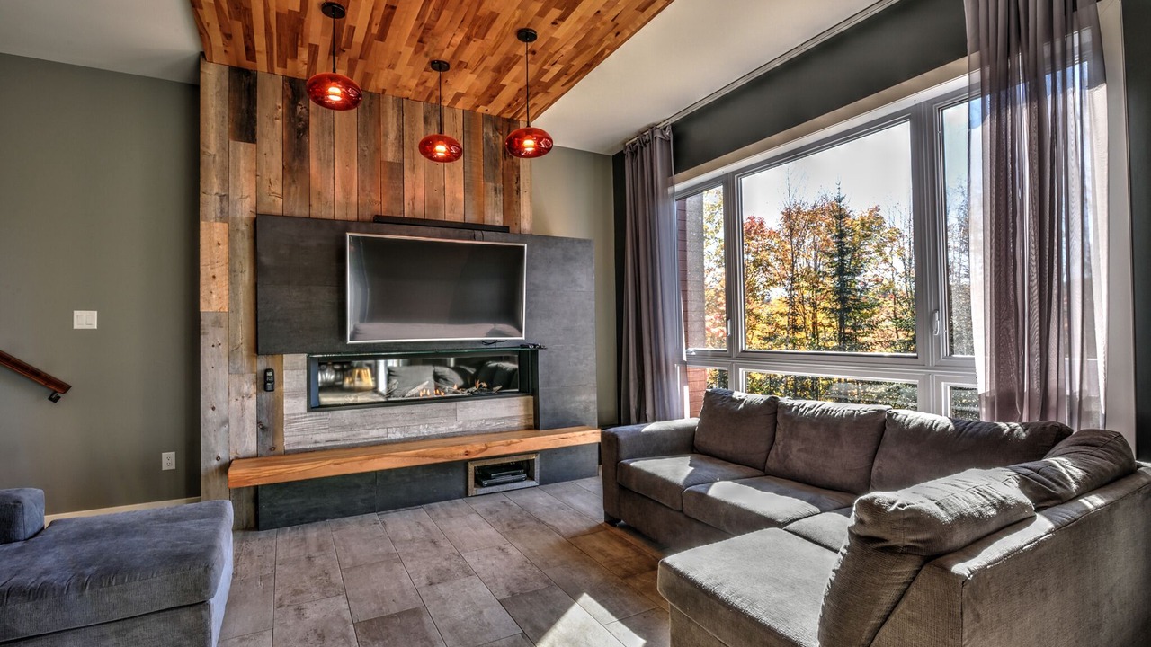 Photo of Livingroom in Chertsey