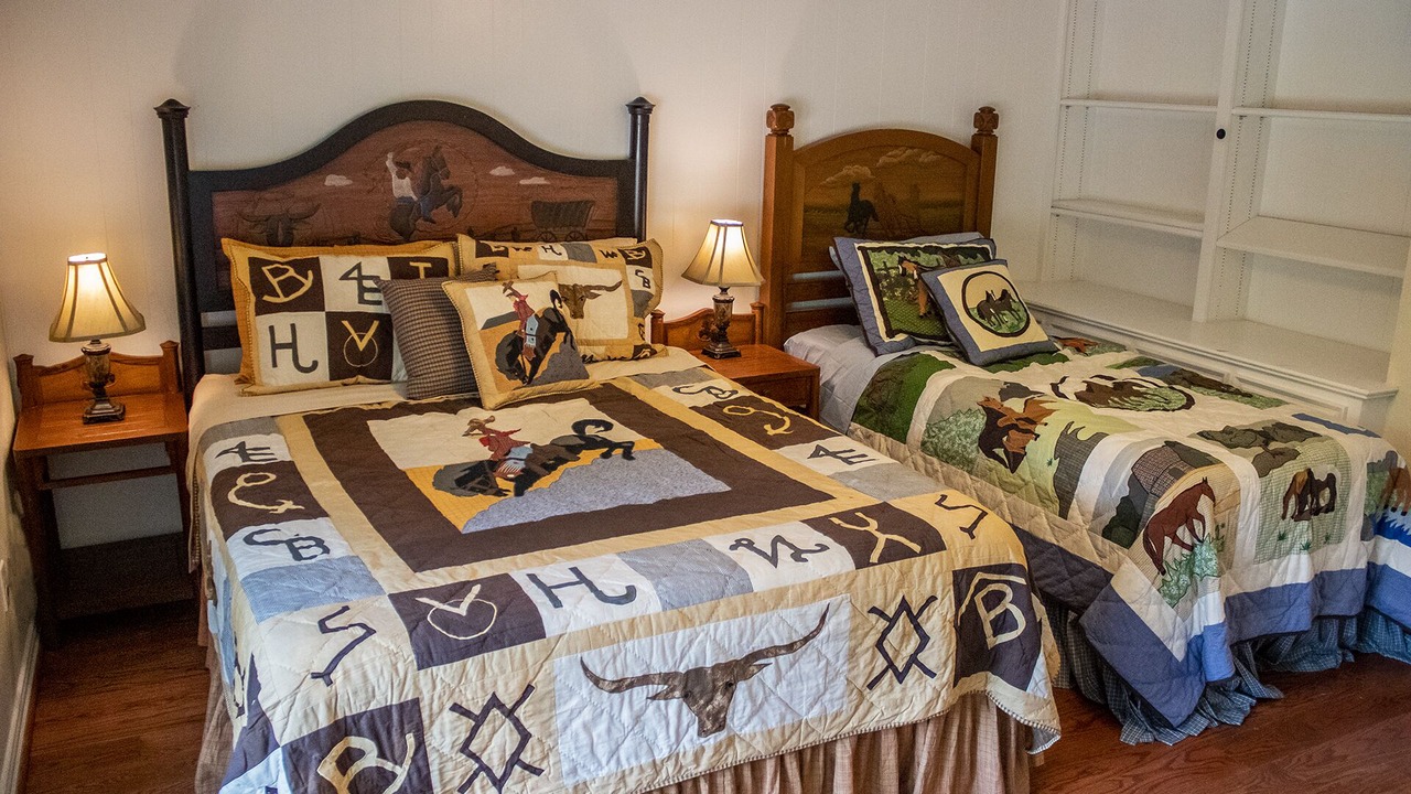 Photo of Bedroom in Copper Canyon