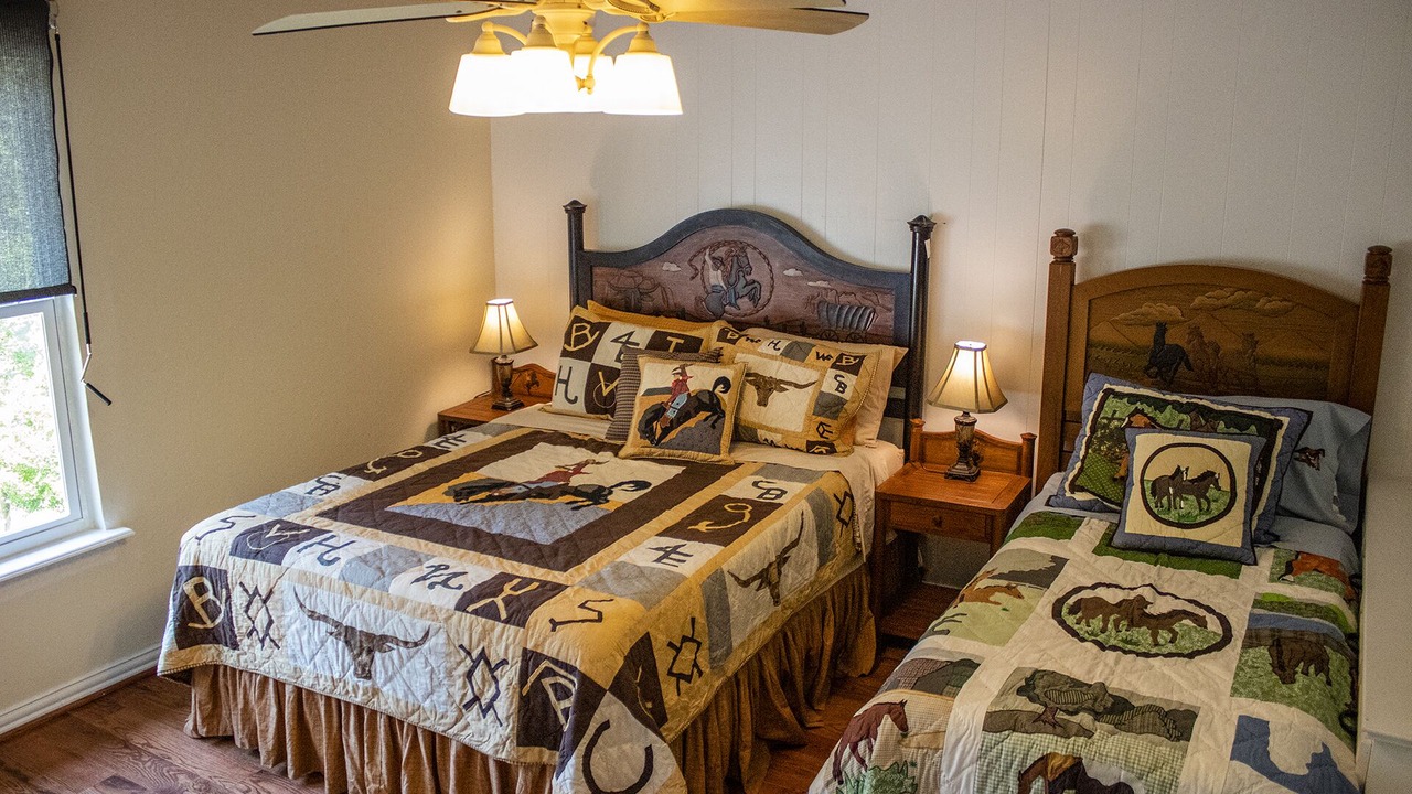 Photo of Bedroom in Copper Canyon