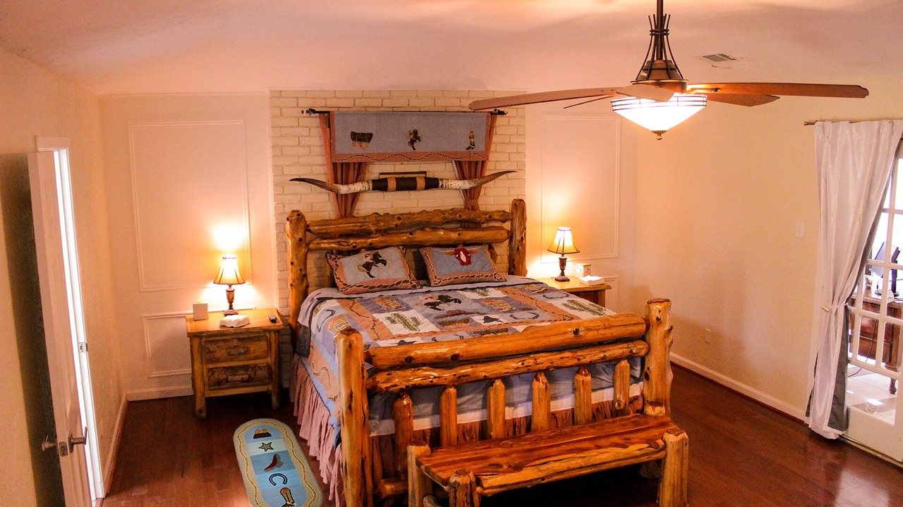 Photo of Bedroom in Copper Canyon