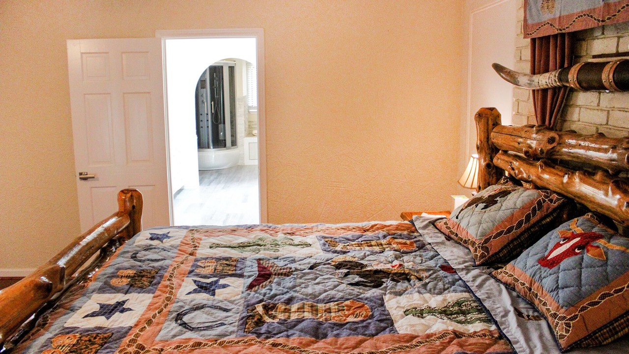Photo of Bedroom in Copper Canyon