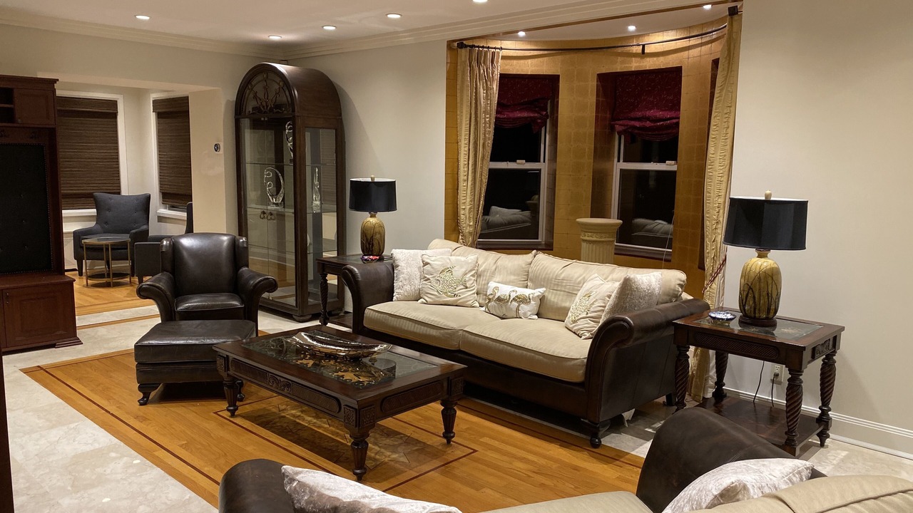 Photo of Livingroom in Ditmars Steinway