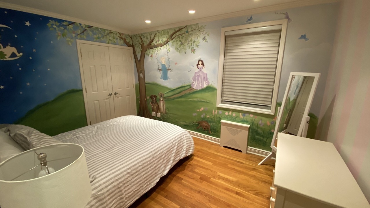 Photo of Others in Ditmars Steinway