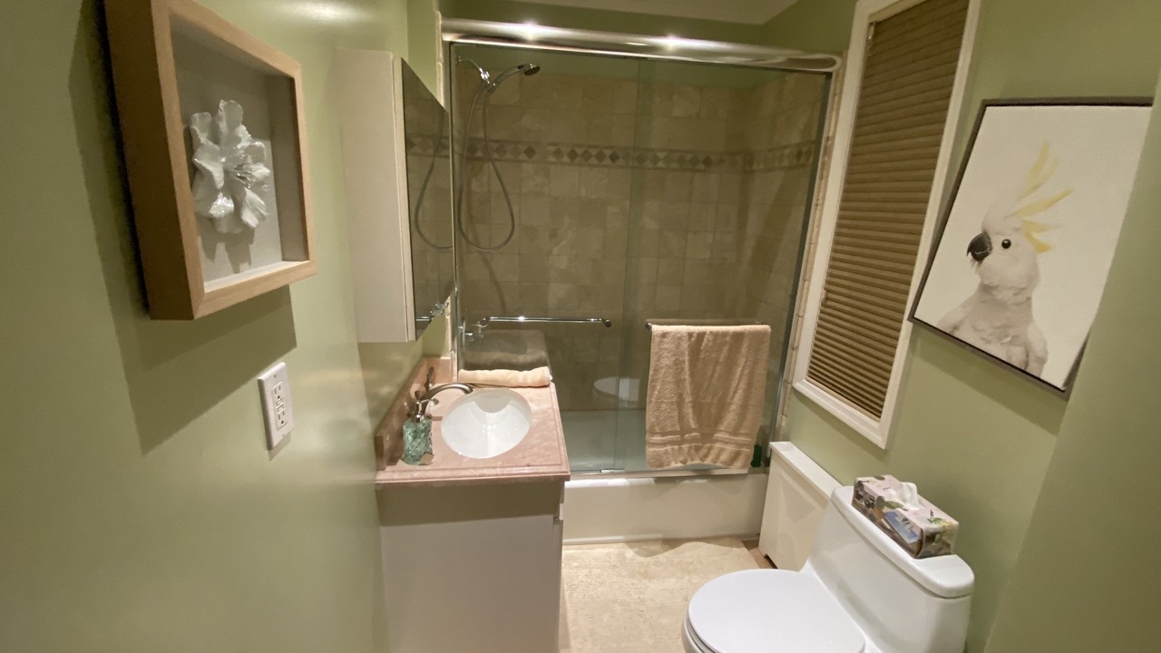 Photo of Bathroom in Ditmars Steinway