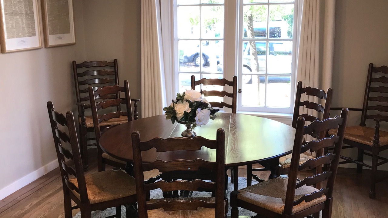 Photo of Bedroom in Junior College Neighborhood Association