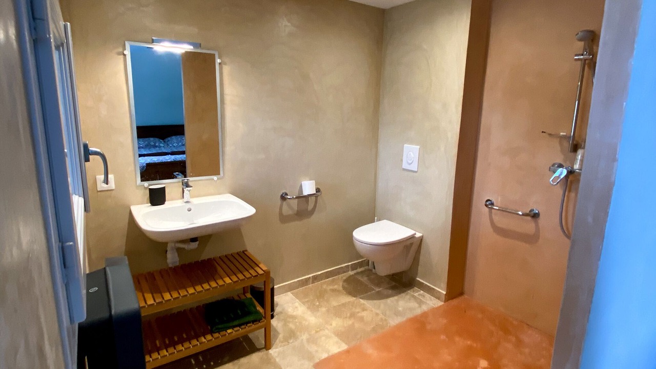 Photo of Bathroom in Ogenne-Camptort