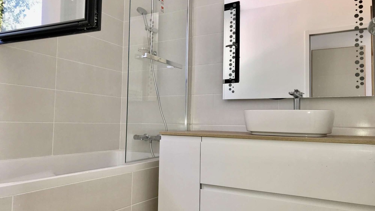 Photo of Bathroom in Bassens