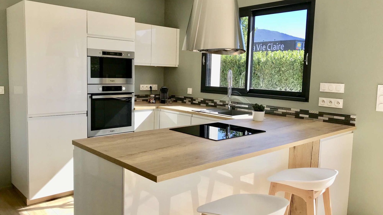 Photo of Others in Bassens