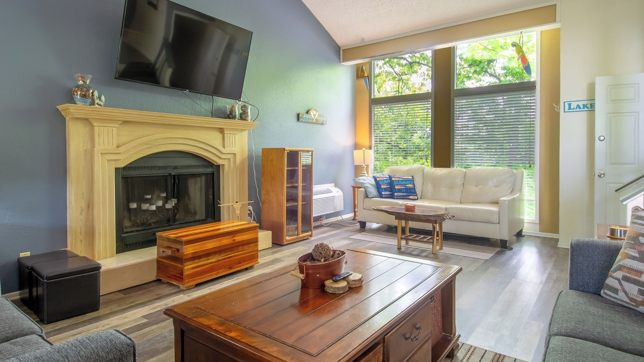 Photo of Livingroom in Osage Beach