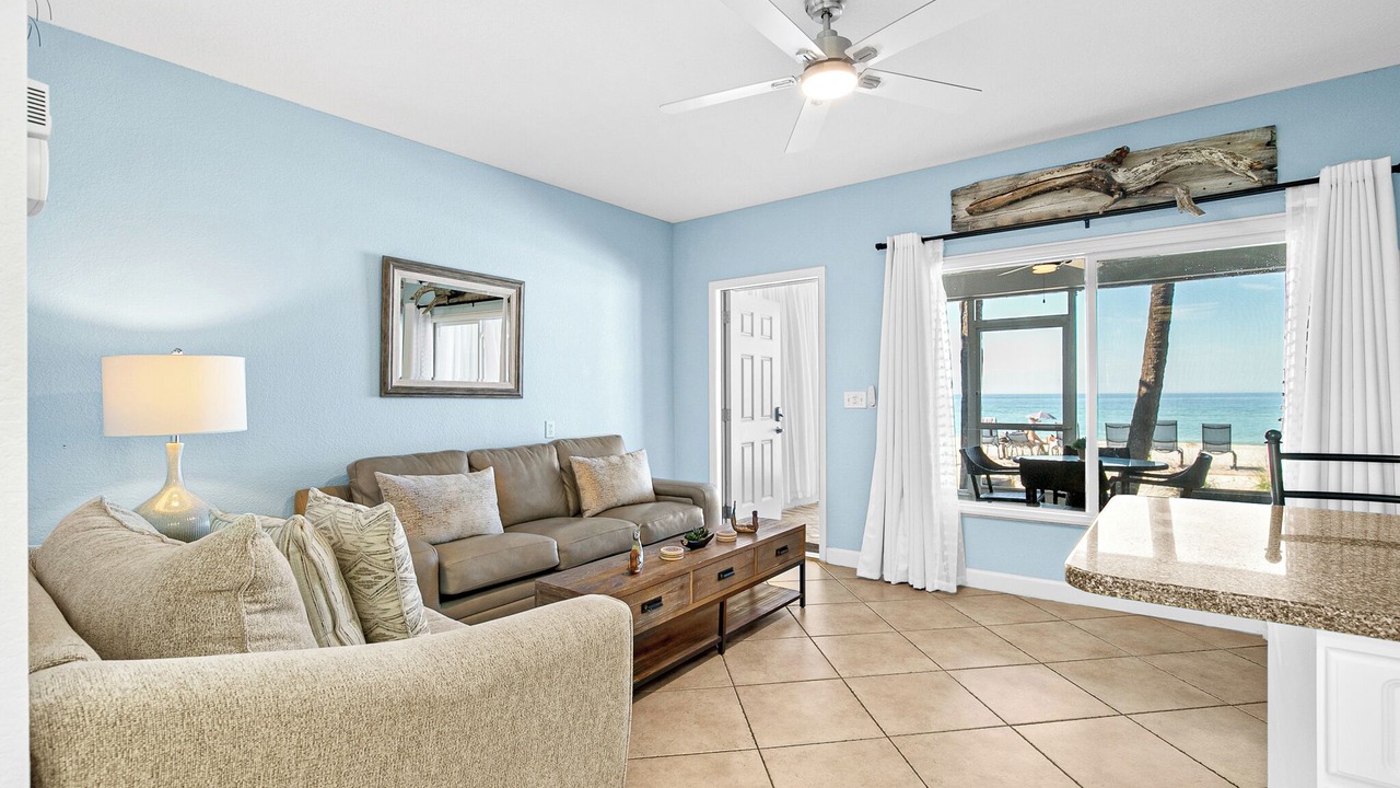 Photo of Livingroom in Bradenton Beach