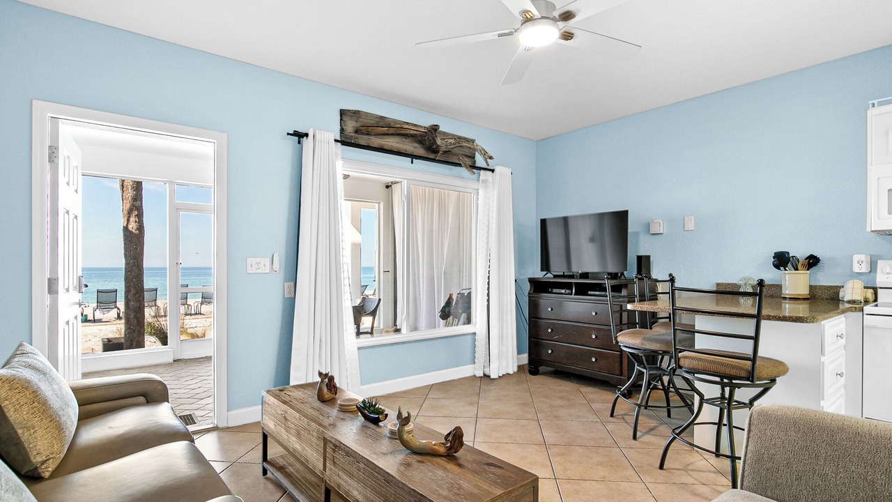 Photo of Livingroom in Bradenton Beach