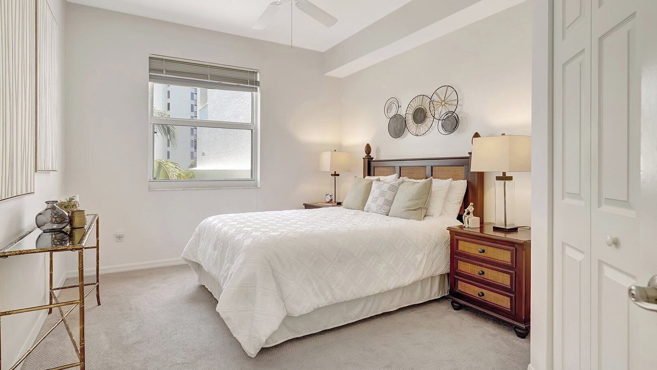 Photo of Bedroom in Vanderbilt Beach