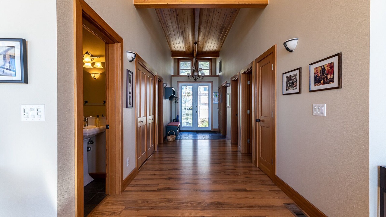 Photo of Others in Happy Camp Hideaway