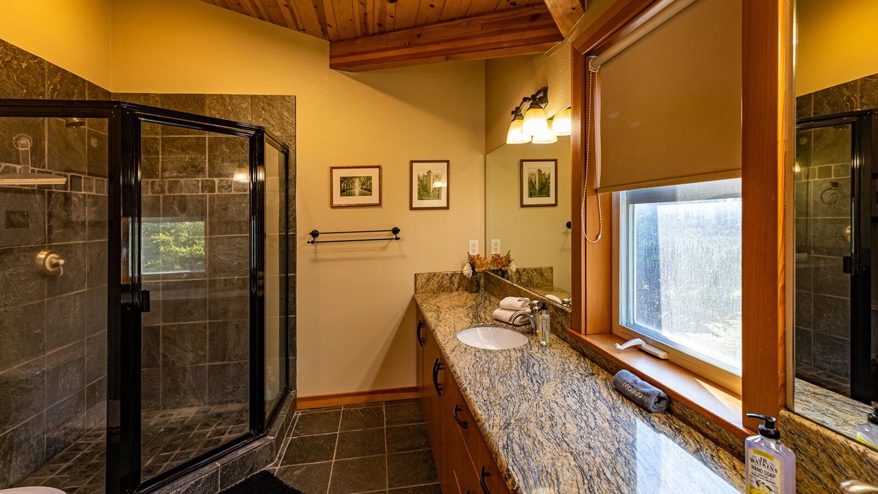 Photo of Bathroom in Happy Camp Hideaway