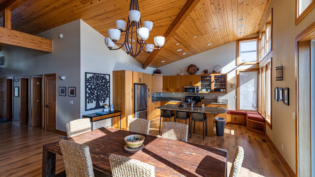 Photo of Others in Happy Camp Hideaway