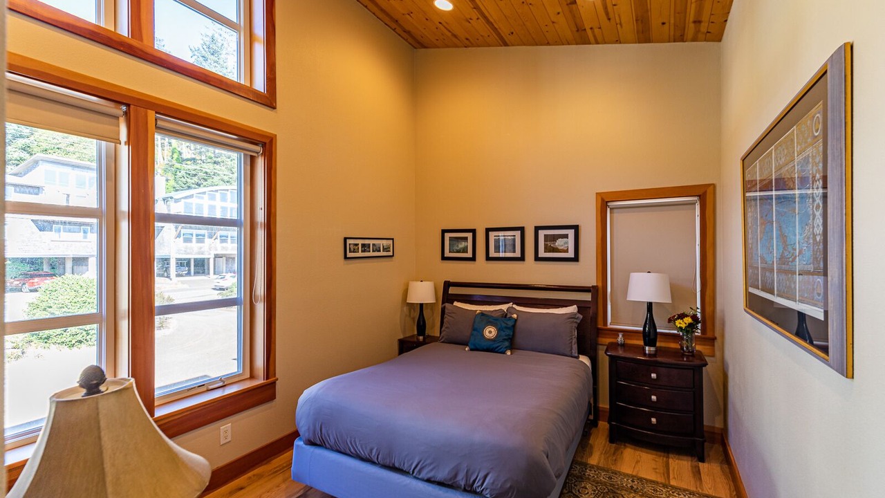 Photo of Bedroom in Happy Camp Hideaway