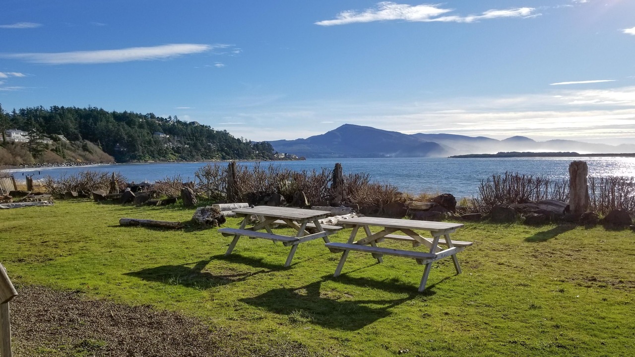 Photo of Outdoor in Happy Camp Hideaway