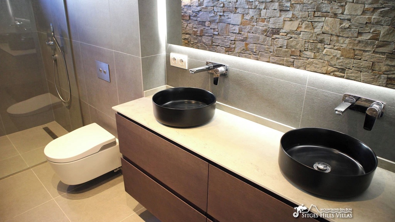Photo of Bathroom in Canyelles