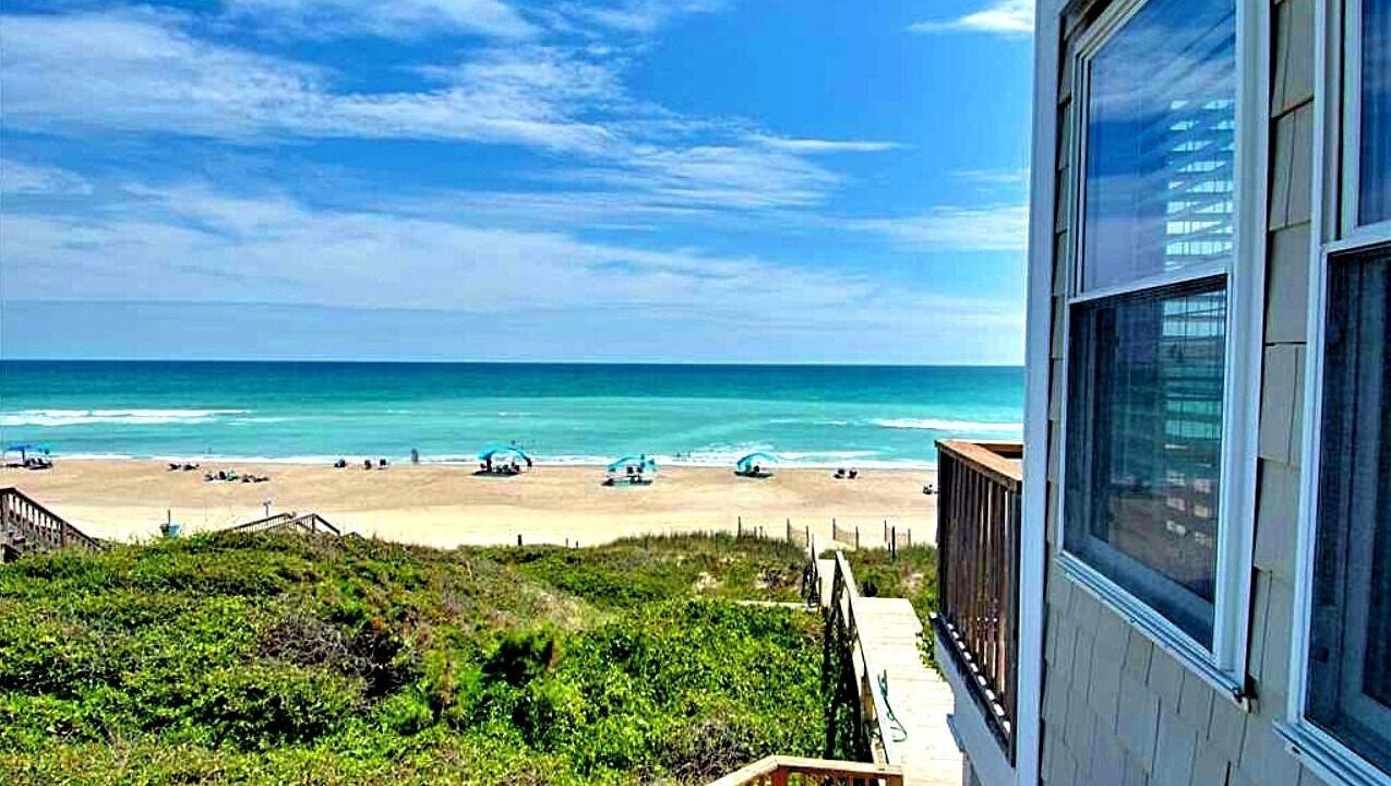 Photo of Patio Balcony in Emerald Isle