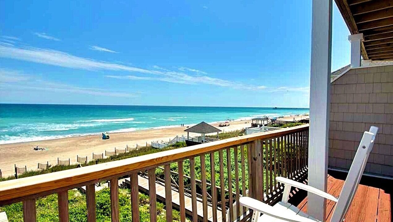 Photo of Patio Balcony in Emerald Isle