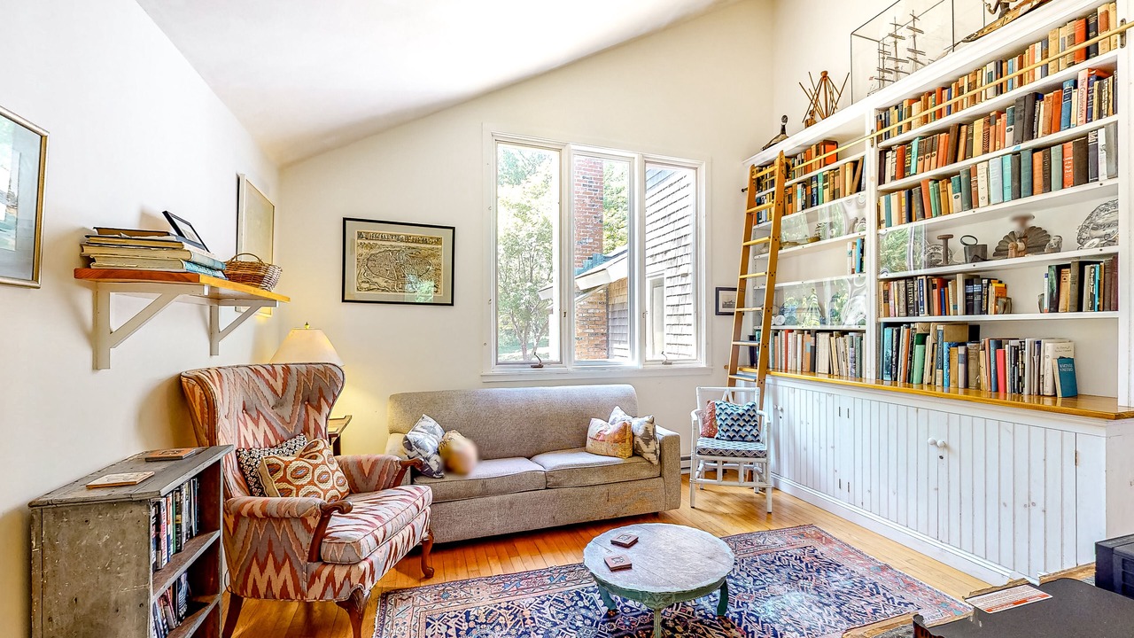 Photo of Livingroom in Chilmark