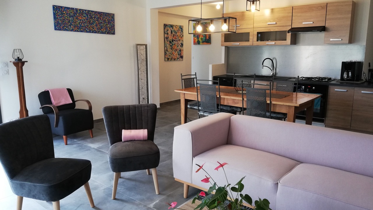 Photo of Livingroom in Cournonsec