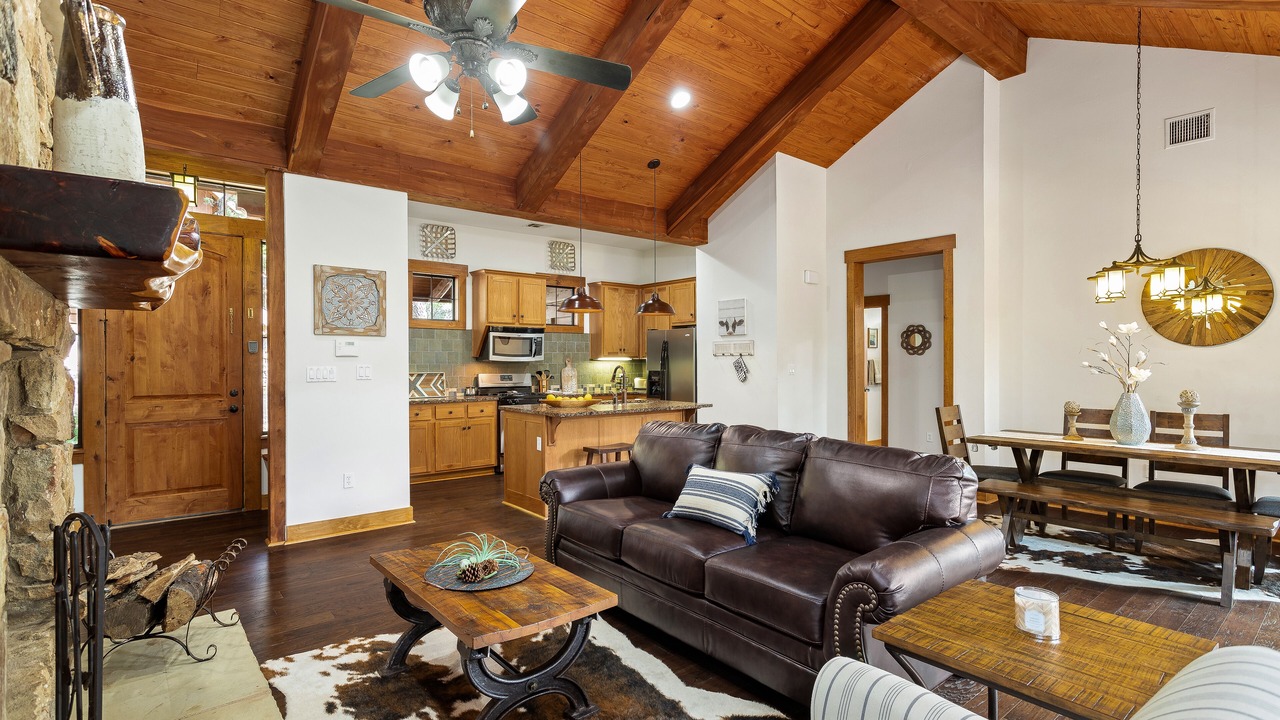 Photo of Livingroom in Leander