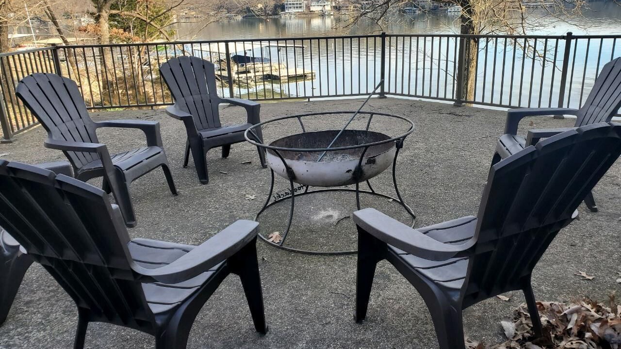 Photo of Outdoor in Roach