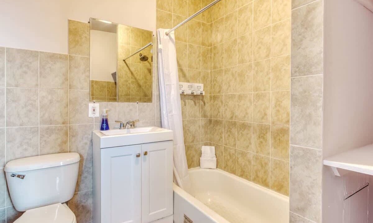 Photo of Bathroom in Chinatown