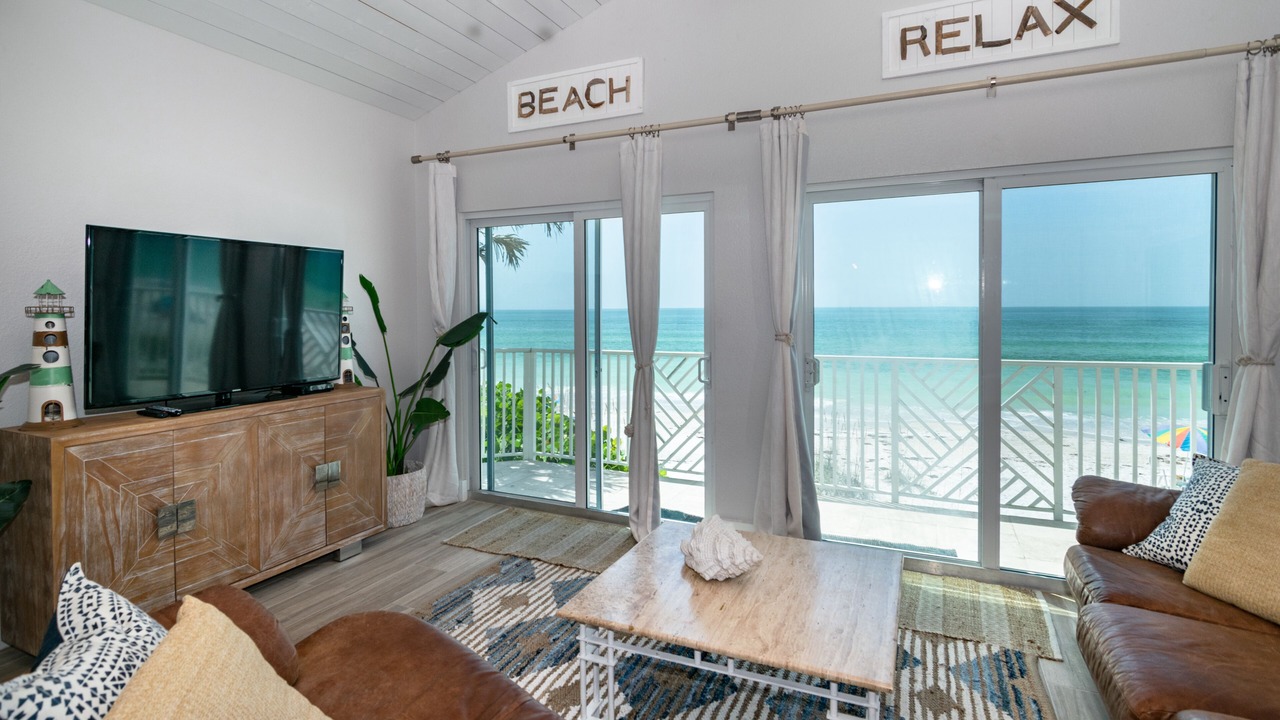 Photo of Livingroom in Bradenton Beach