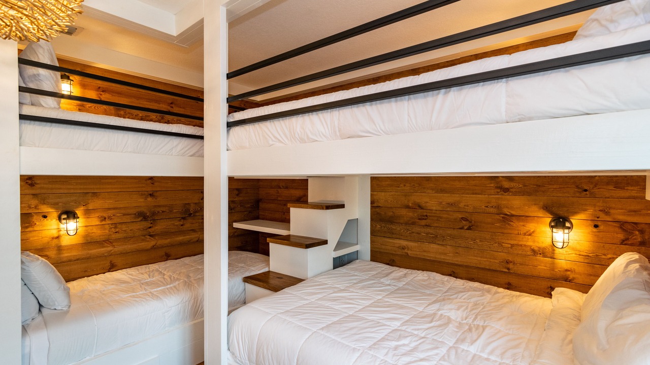 Photo of Bedroom in Bradenton Beach