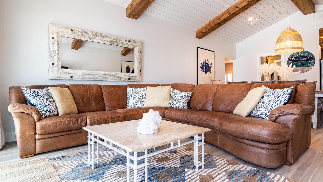 Photo of Livingroom in Bradenton Beach